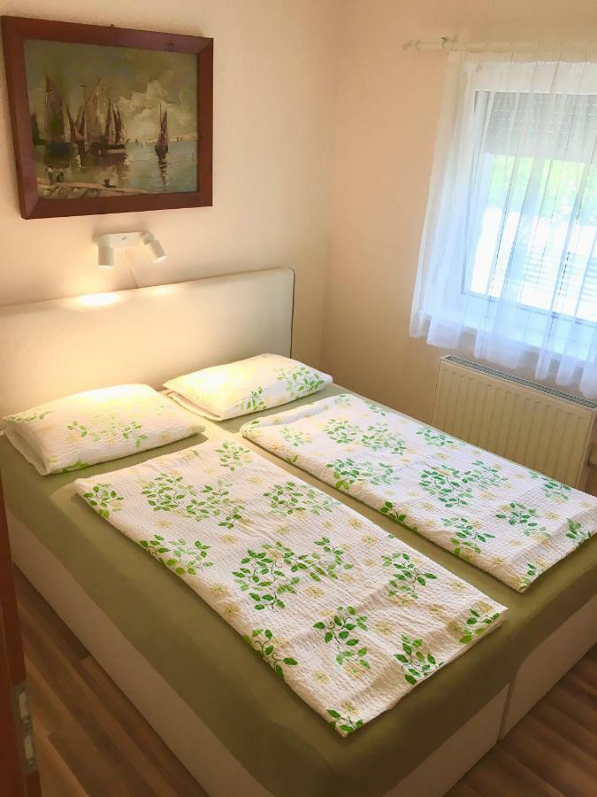 Aranypart Apartman Siofok Exterior photo